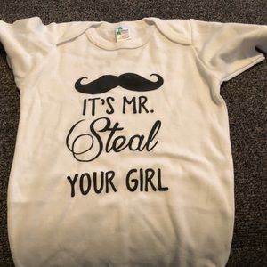 Short sleeve onesie
